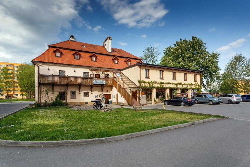 Penzion U Kriveho Psa Фрідек-Містек Екстер'єр фото